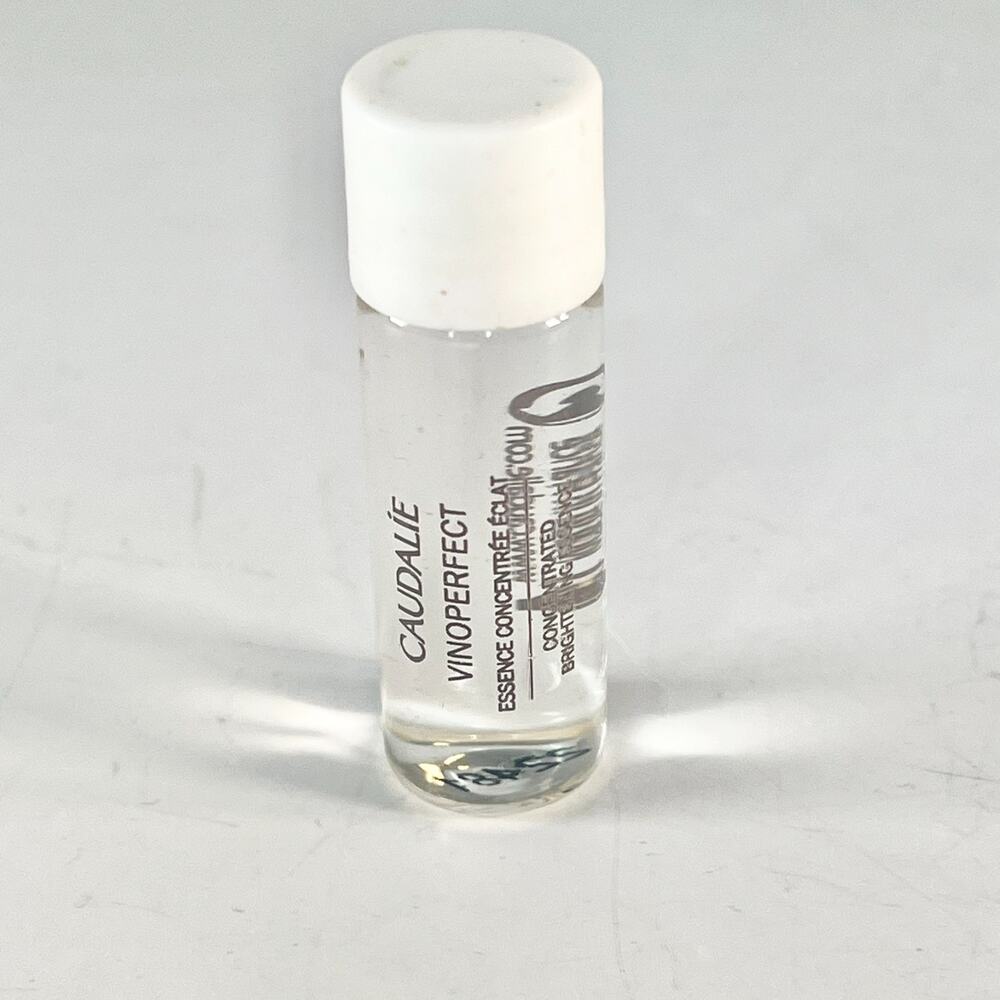 Caudalie VinoPerfect Concentrated Brightening Essence Travel .16 fl oz 5ml New
